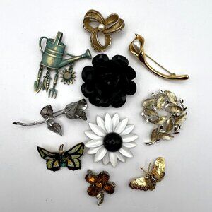 Vintage Signed Brooch Lot JJ Lisner Capri Giovanni Czechoslovakia Mid Century